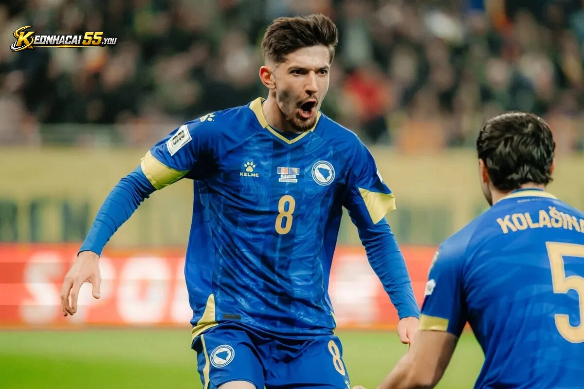 Bosnia giữ đội hình chặt và chờ thời điểm phản đòn